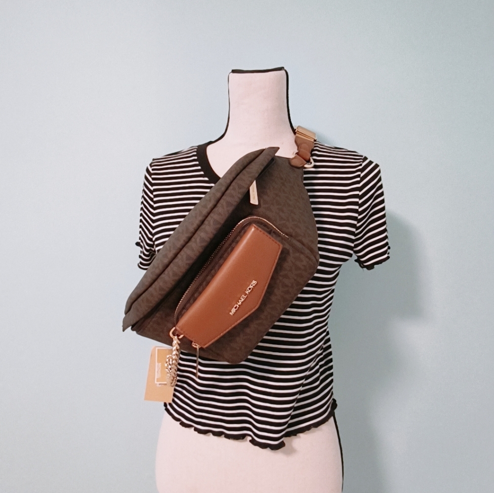 Michael Kors Maisie Large 2 in 1 Waist Pack - Picture 8 of 10